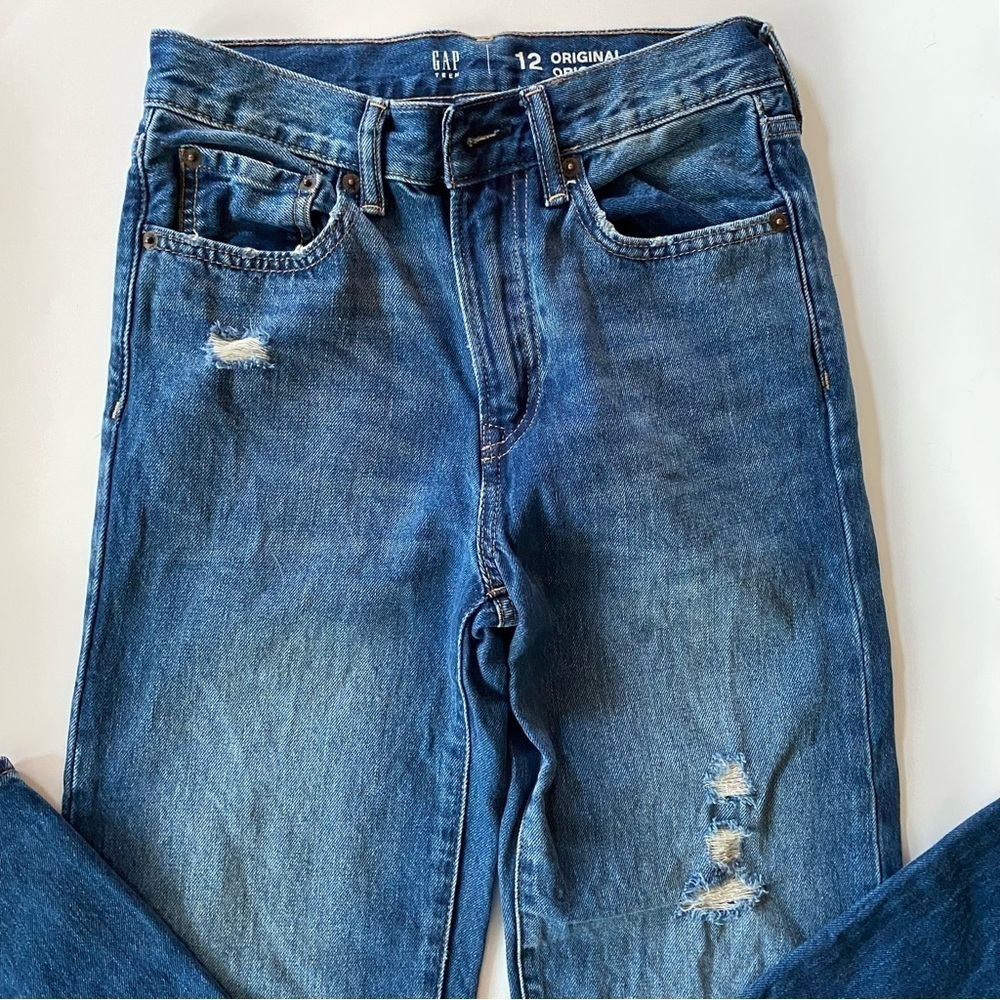 🎈$10 add on. Youth Gap Original straight distressed jeans. 12